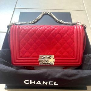 CHANEL Boy Quilted Flap Bag (Medium)